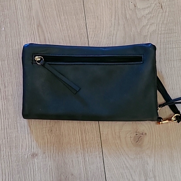 NWT 'NICOLE MILLER' New York Wallet Purse with handstrap - Picture 2 of 12